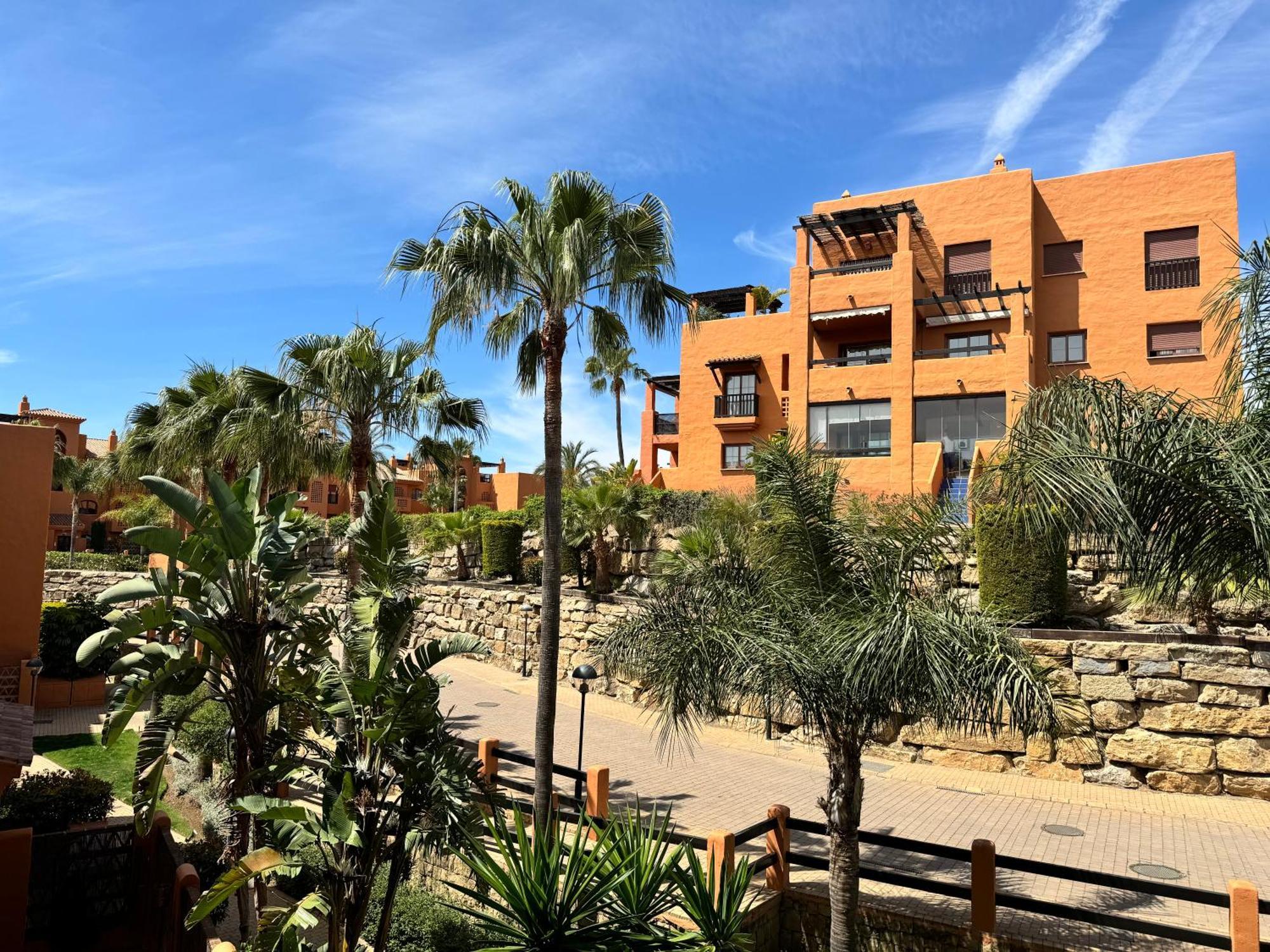 Piso De Lujo Totalmente Equipado A Estrenar Para 6 Estepona Exterior foto