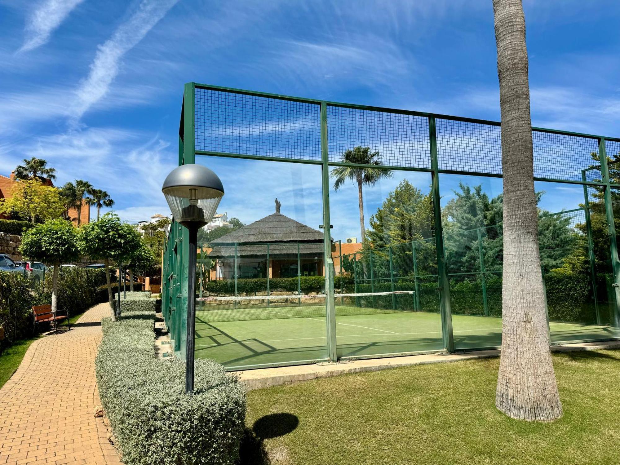Piso De Lujo Totalmente Equipado A Estrenar Para 6 Estepona Exterior foto