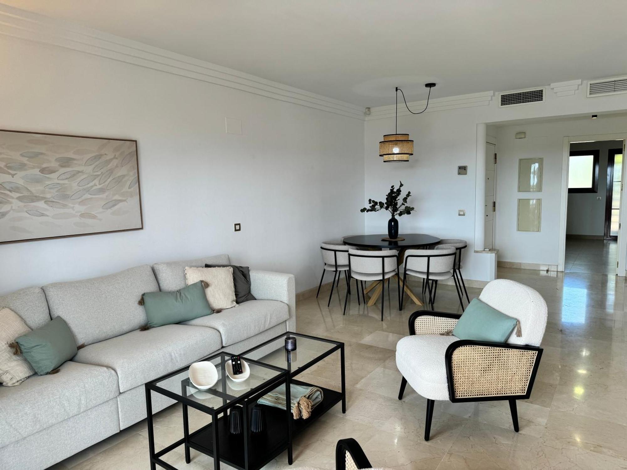 Piso De Lujo Totalmente Equipado A Estrenar Para 6 Estepona Exterior foto